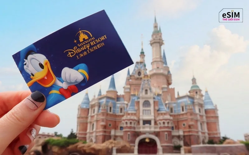 Disneyland-thuong-hai-3-6aa4b28905f27.webp